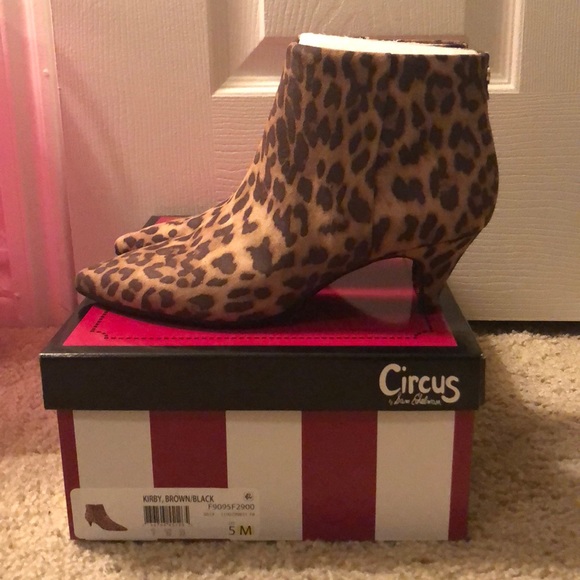 sam edelman kirby booties
